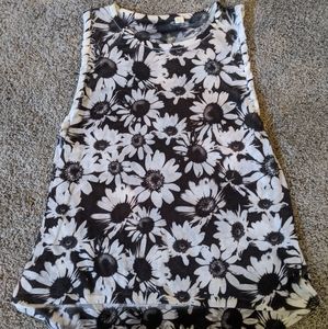 Floral Hi-Low Tank (3/$15)🌟